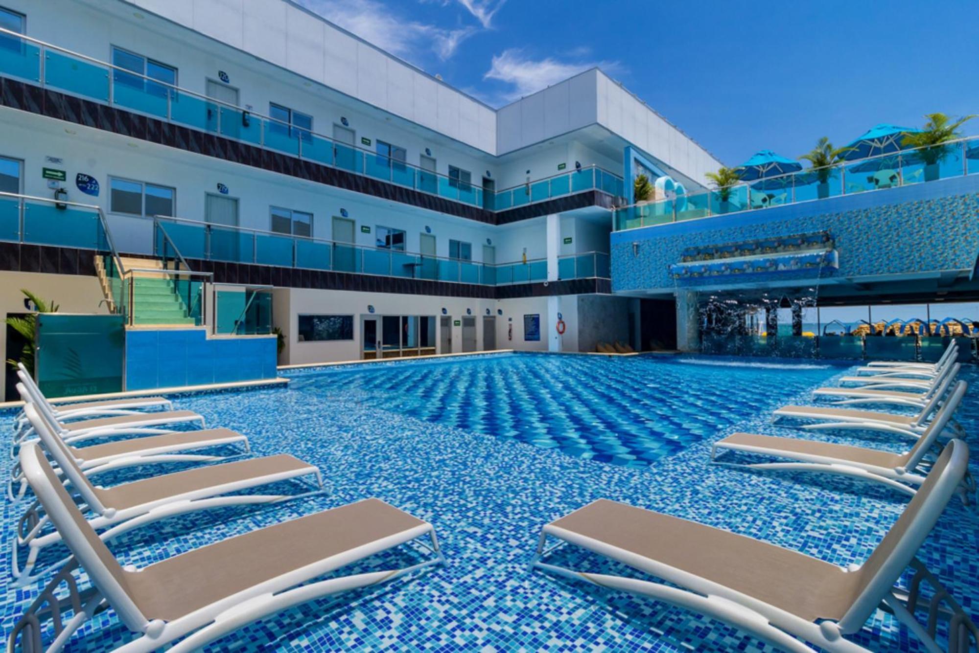 Hotel Poblado Ковеньяс Экстерьер фото