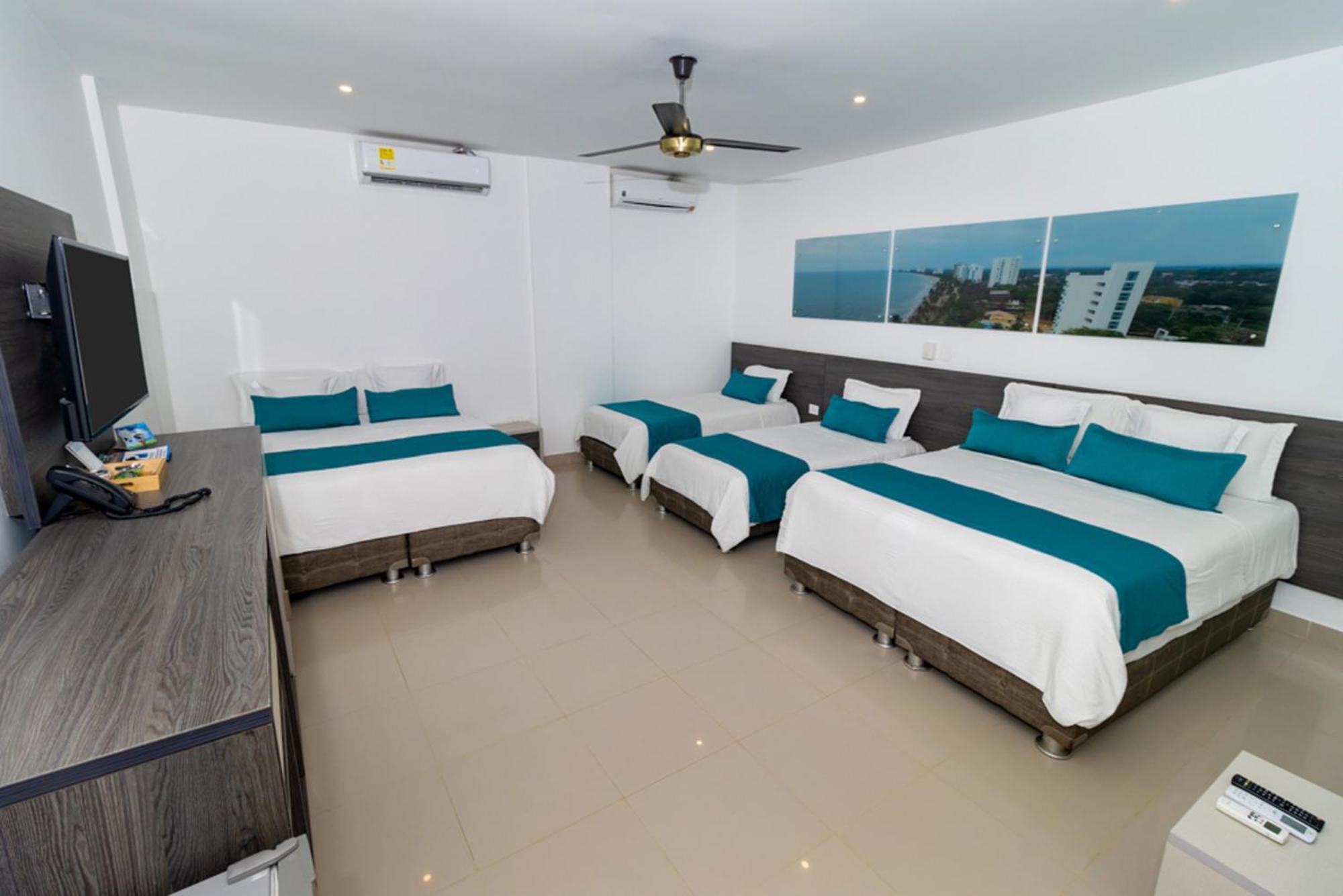 Hotel Poblado Ковеньяс Экстерьер фото