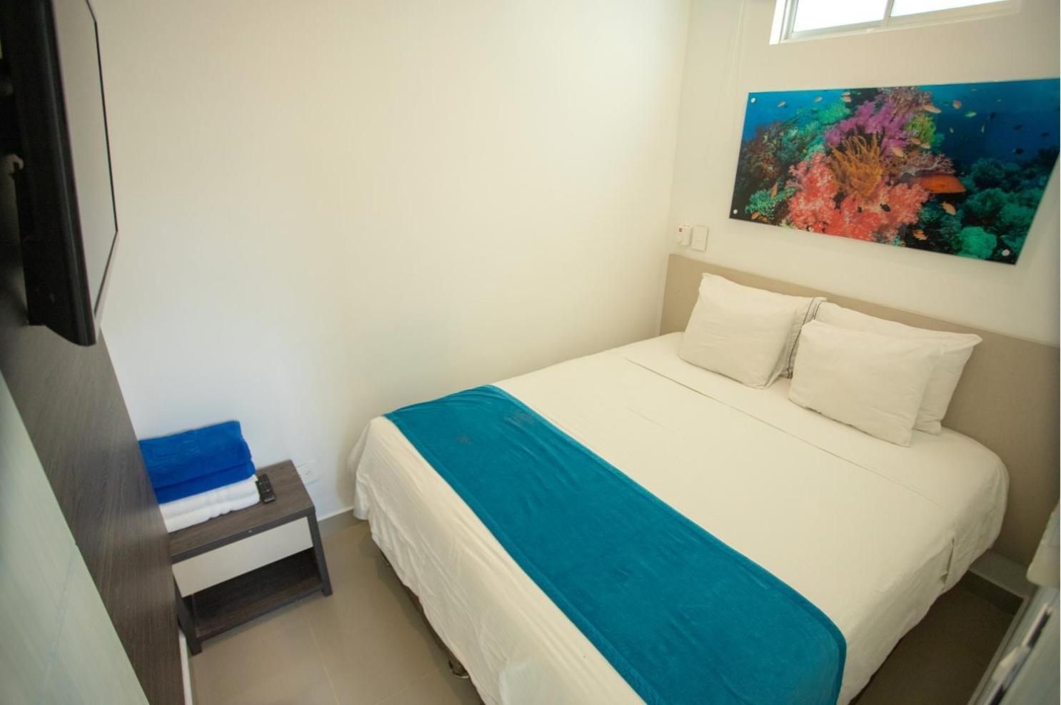 Hotel Poblado Ковеньяс Экстерьер фото
