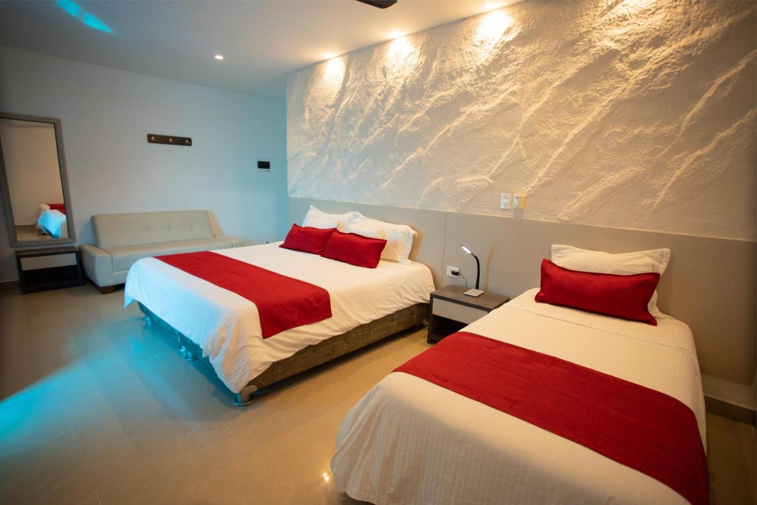 Hotel Poblado Ковеньяс Экстерьер фото