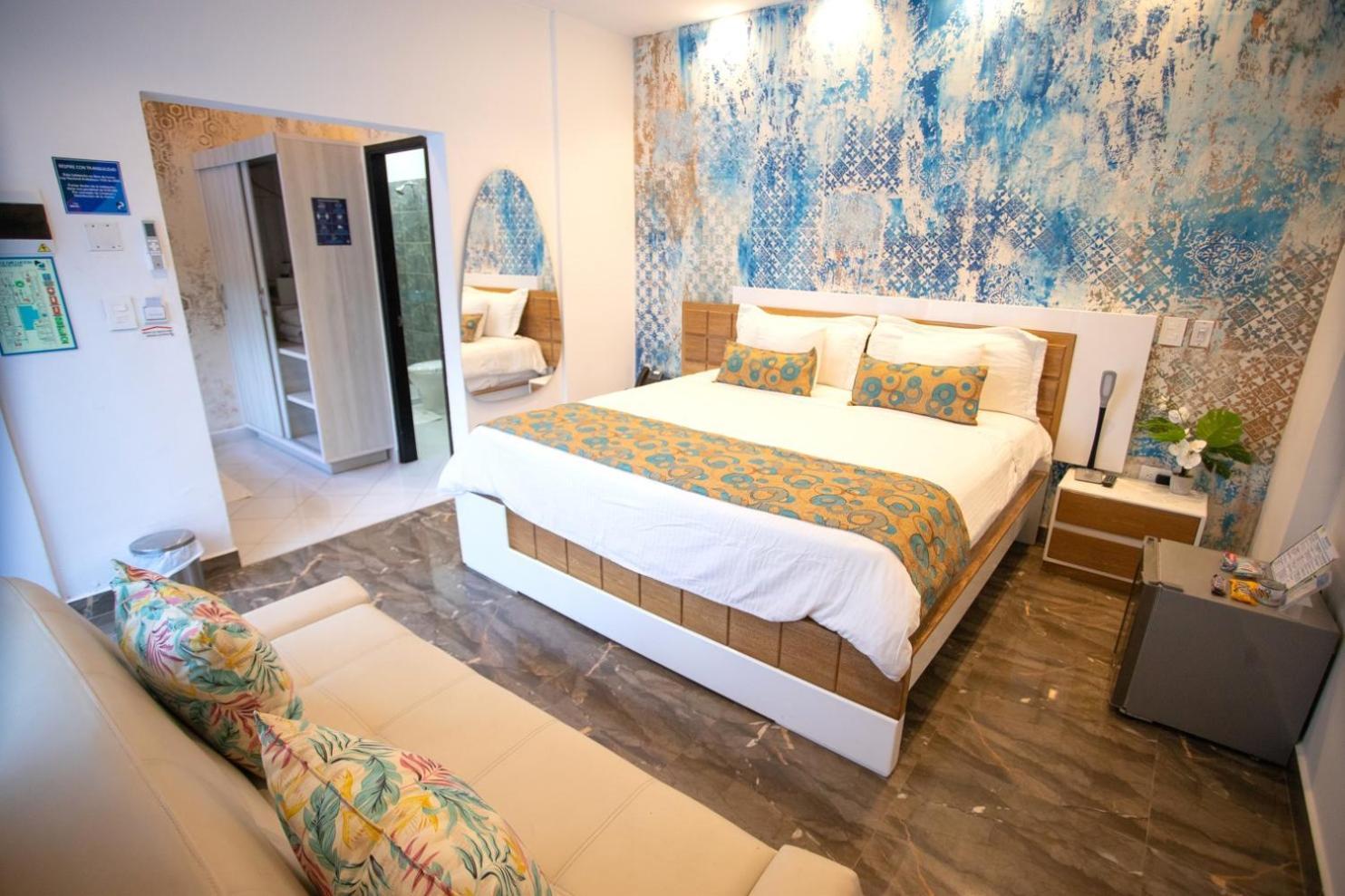 Hotel Poblado Ковеньяс Экстерьер фото